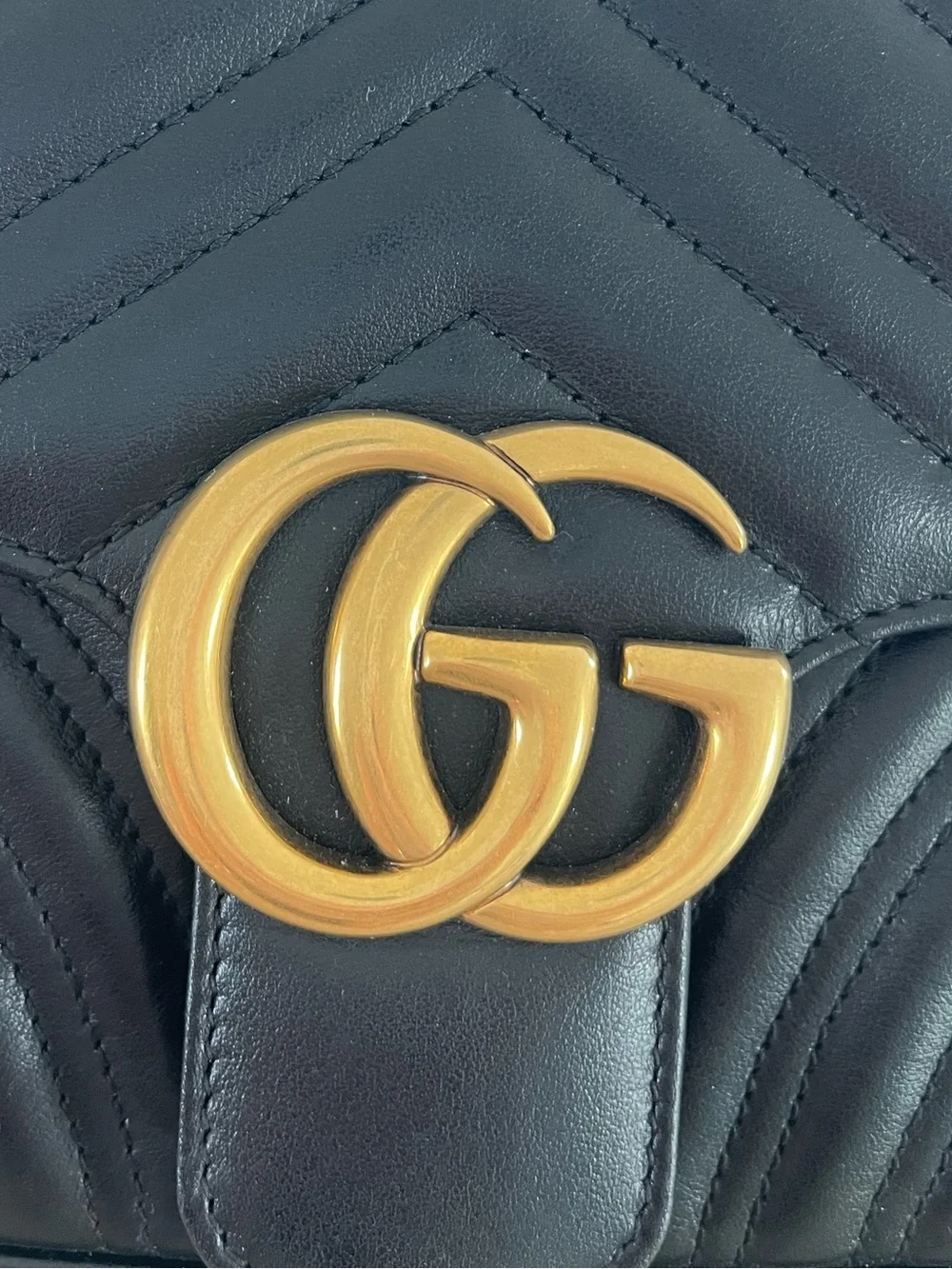 Gucci GG Marmont Small Black Matelassé Leather Flap Chain Shoulder Bag PRISTINE!